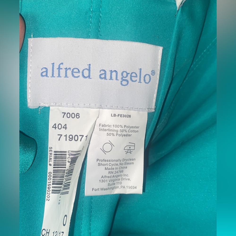 Alfred Angelo - Picture 3 of 3